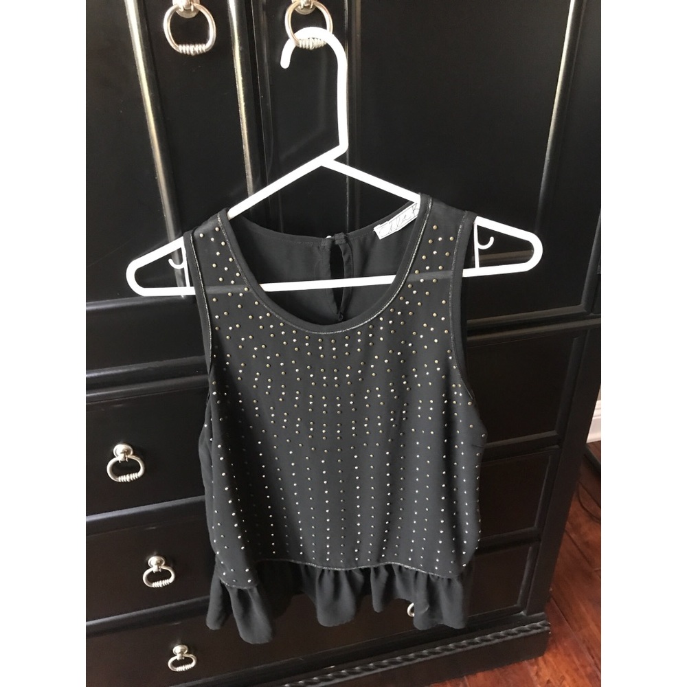 Chloe K black sleeveless blouse w/ studs (xs)